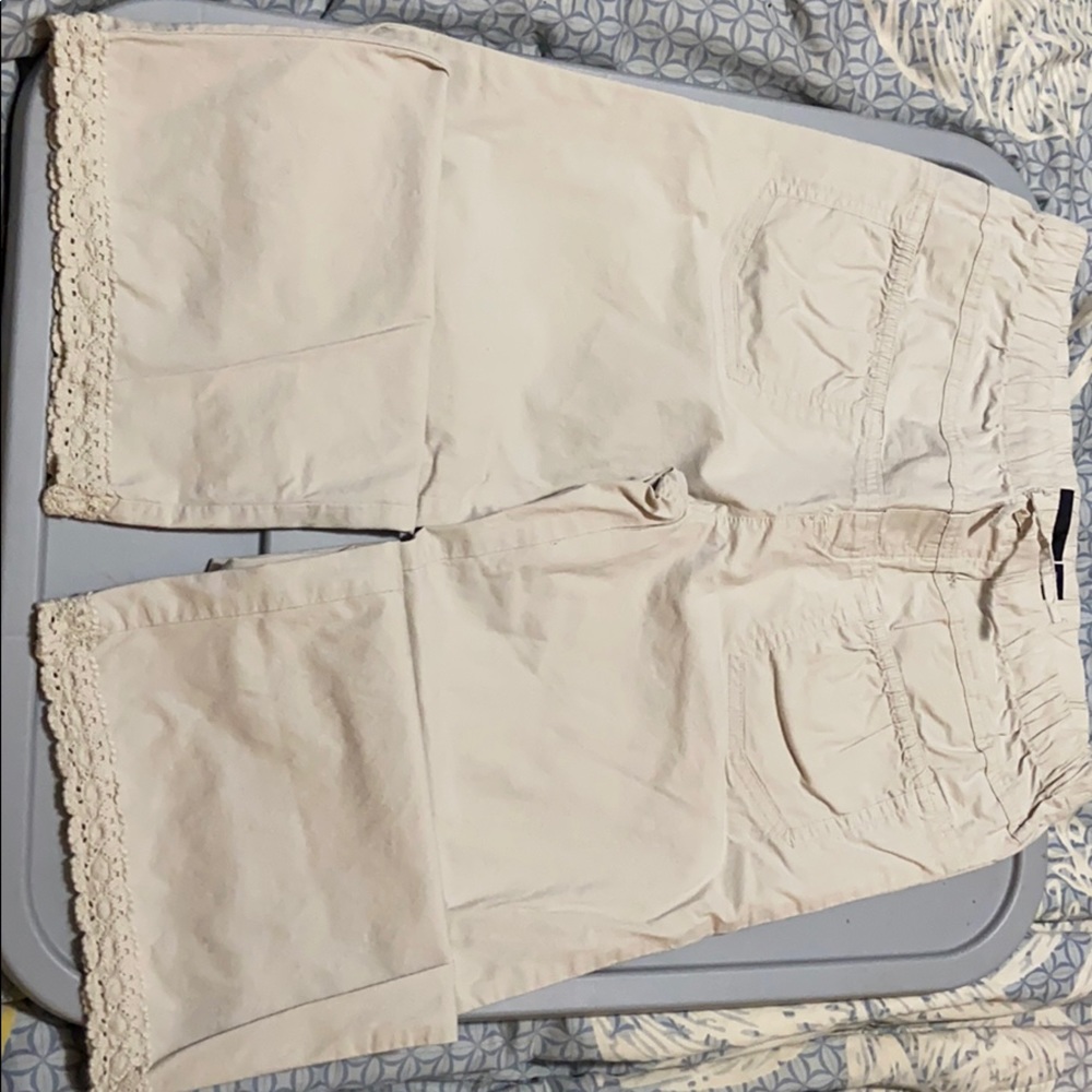 Children’s Place size 12 kids kakis